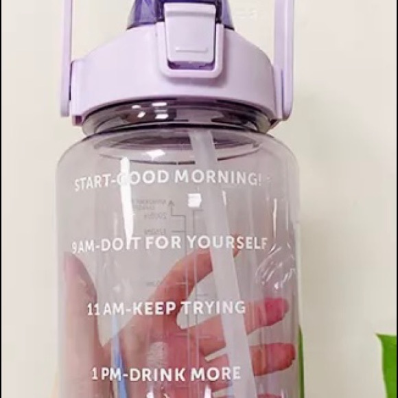 Water bottles (not glass) - Picture 4 of 8